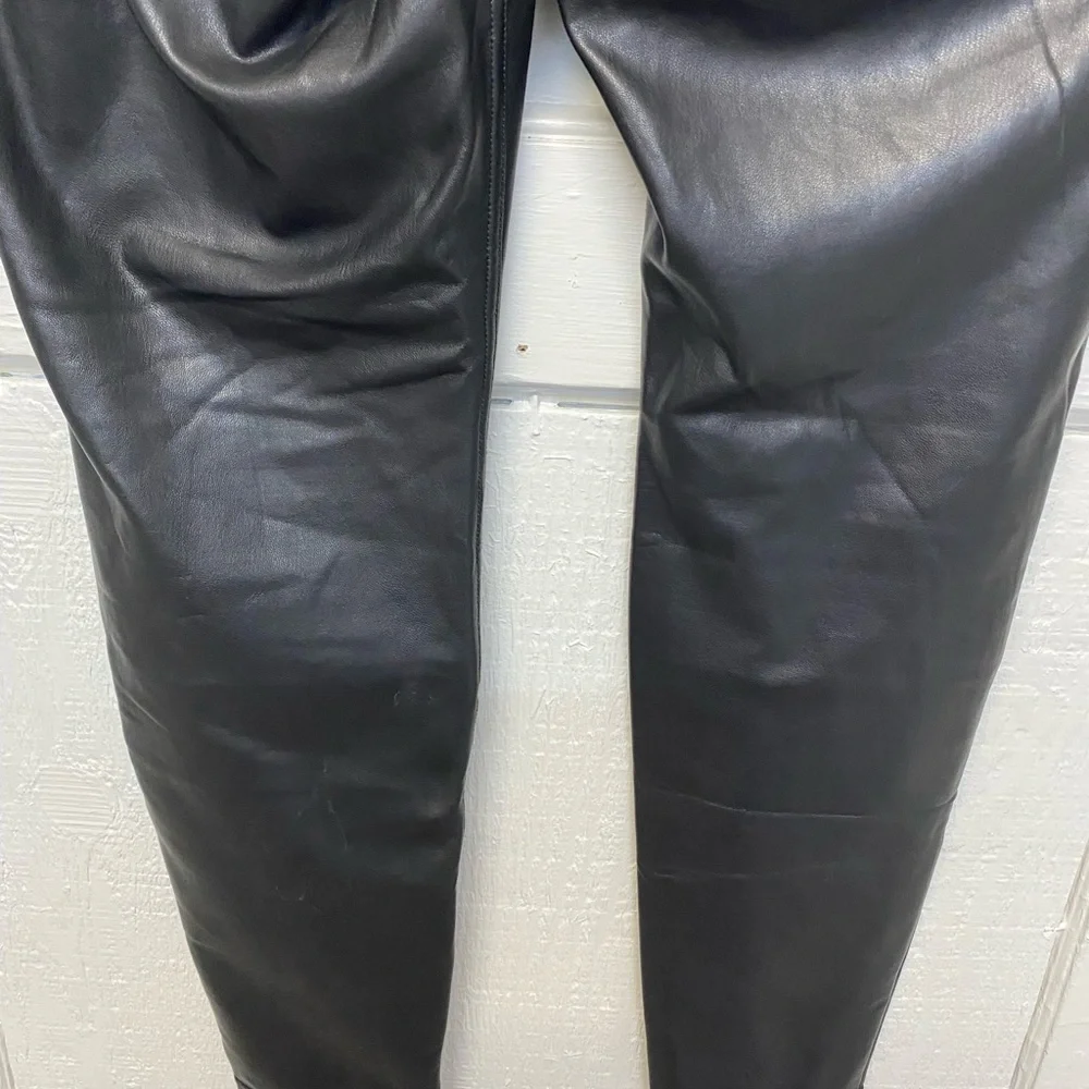 HUE Faux Leather Suede Lining Taper Leg Legging/Pant stretch pull on women’s L - Picture 10 of 13